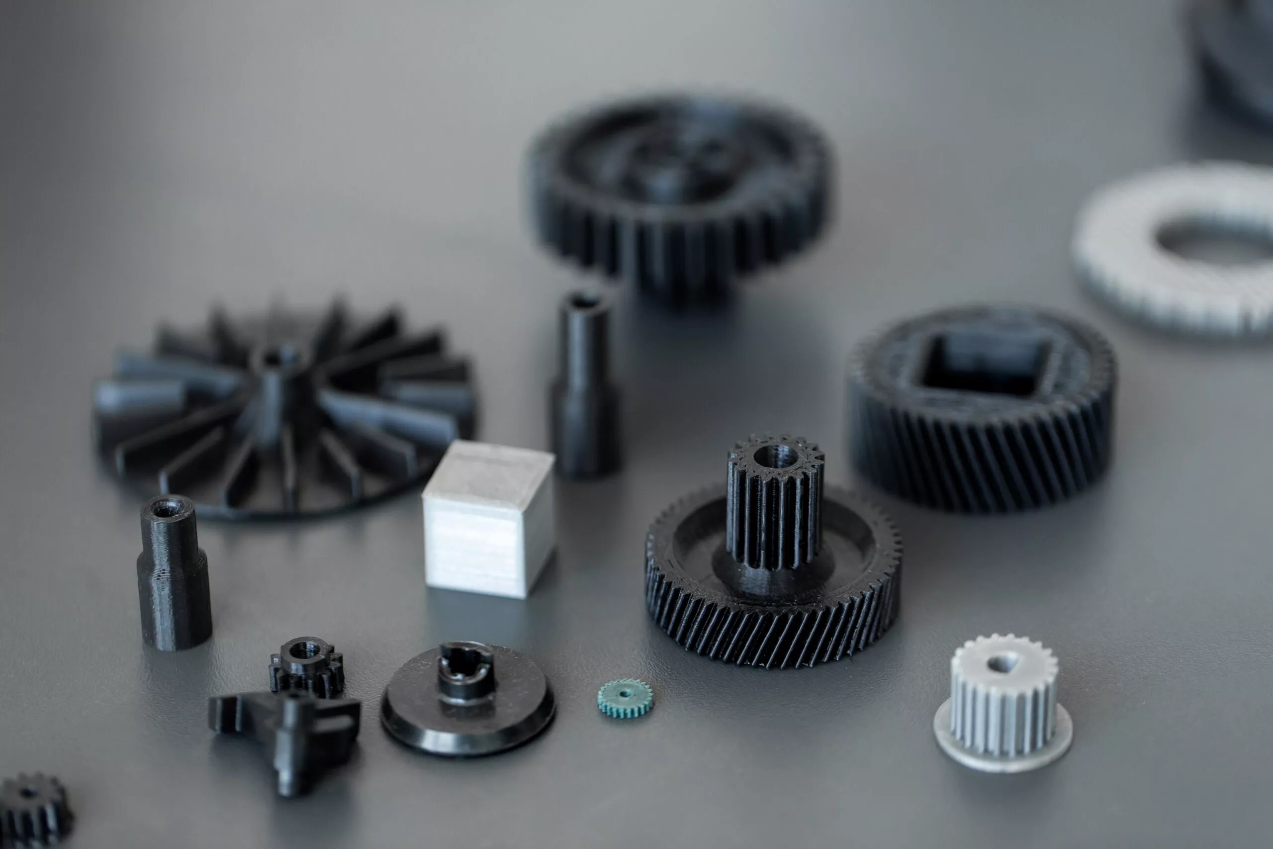 Piezas industriales impresas en 3D en laboratorio