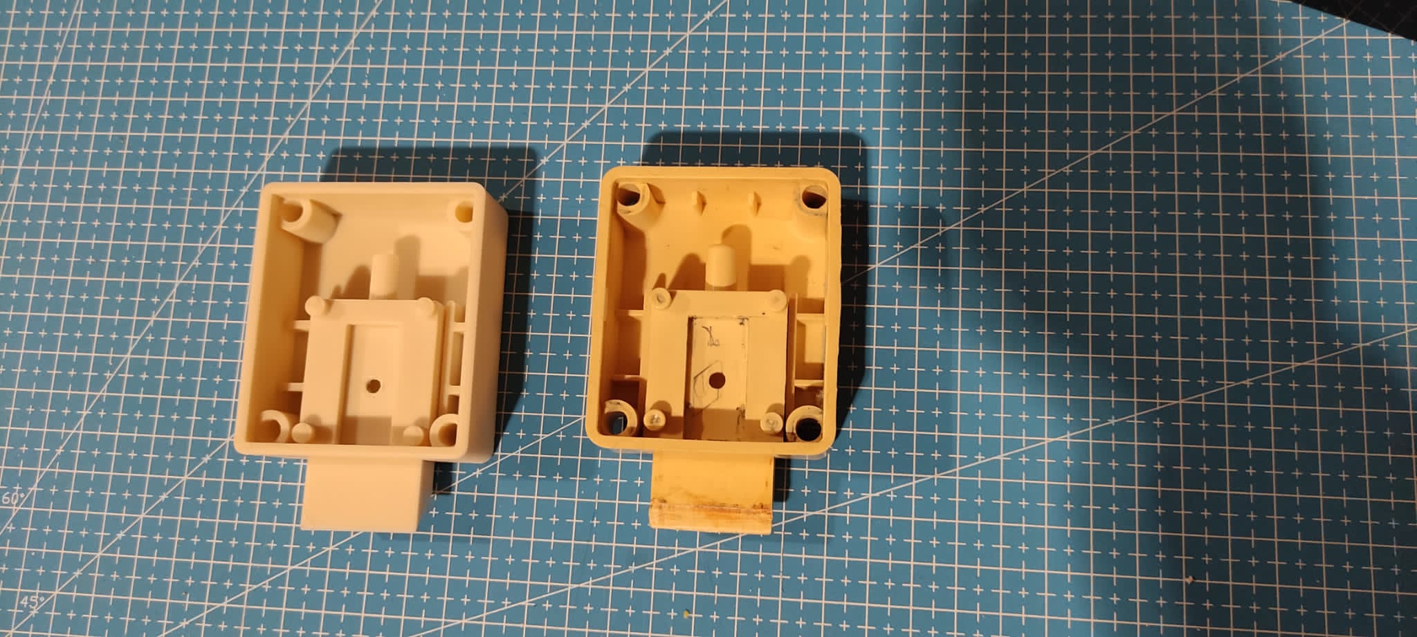 Carcasas técnicas de plástico fabricadas con impresión 3D para aplicación industrial